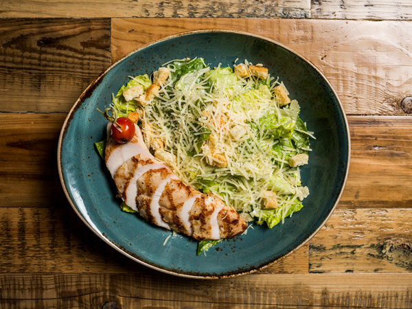 Цезарь с нежной куриной грудкой